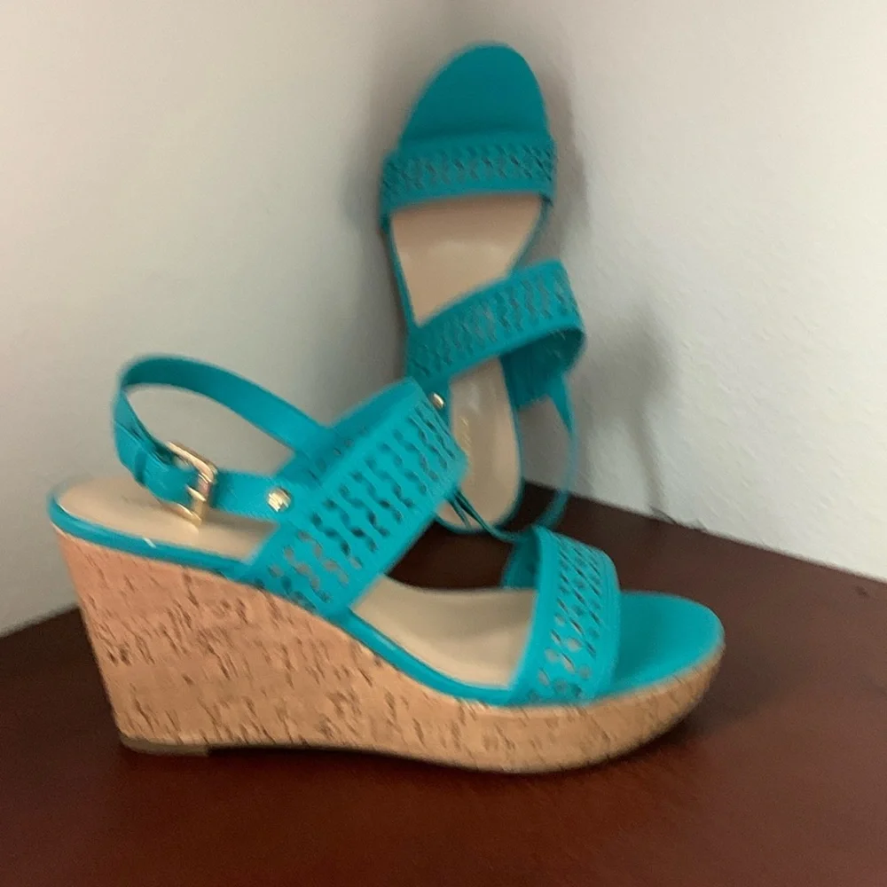 Liz Claiborne platform wedge sandal 8.5” - Picture 2 of 10